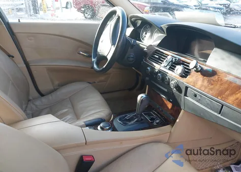 2007 BMW 525Xi z USA, uszkodzony, nr VIN WBANF33537CW70788